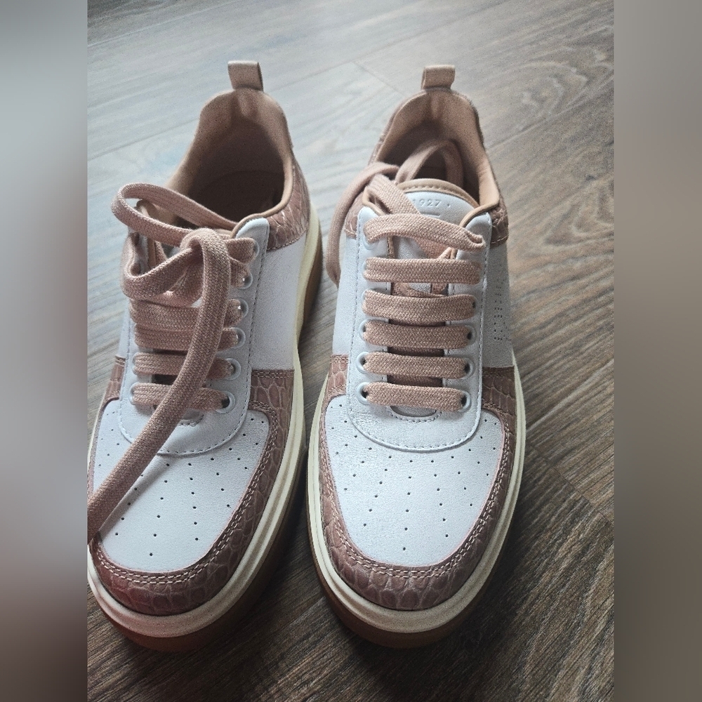 Salvatore Ferragamo NWT Womens Sneakers - Picture 15 of 16
